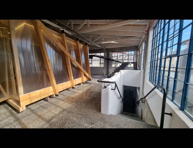 285M² BUSINESS TO LET IN WOODSTOCK